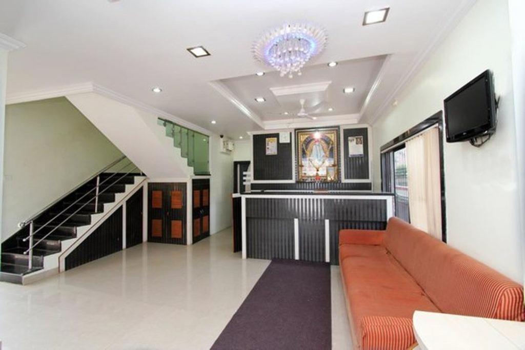 Sai Ganesh Hotel Shirdi Esterno foto