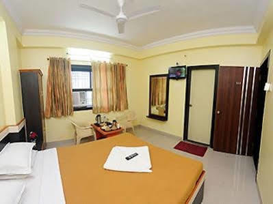 Sai Ganesh Hotel Shirdi Esterno foto