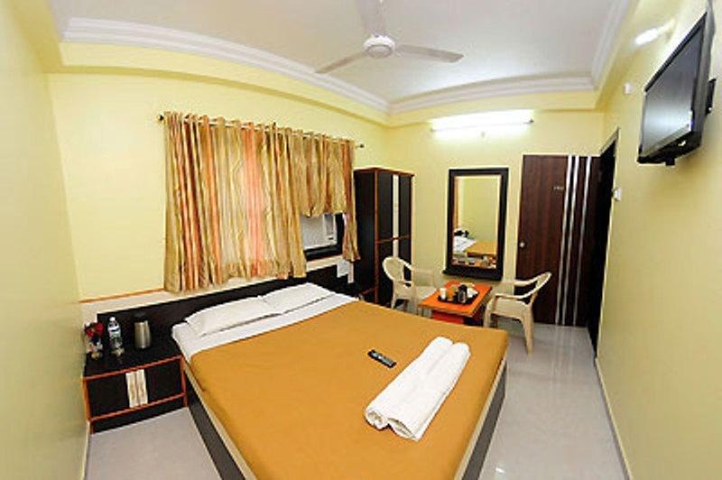 Sai Ganesh Hotel Shirdi Camera foto