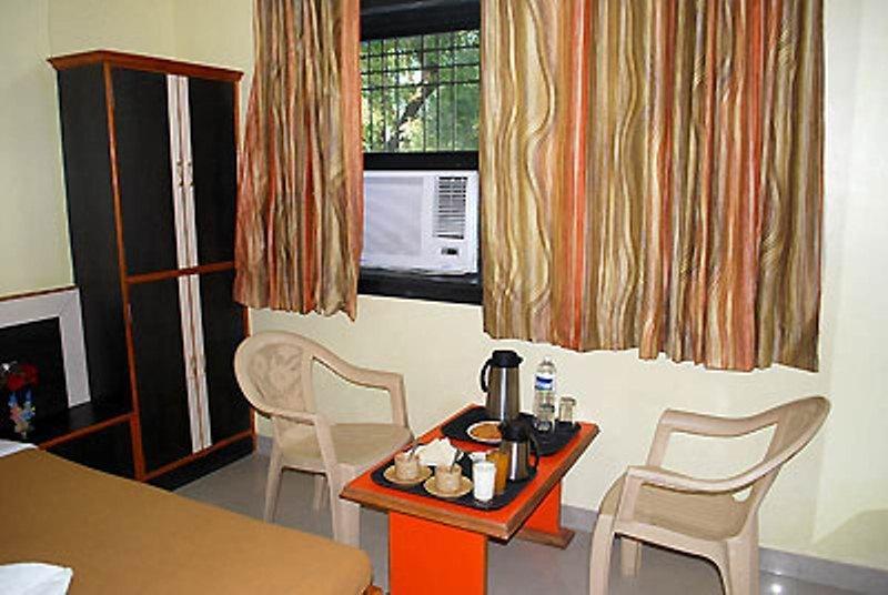 Sai Ganesh Hotel Shirdi Camera foto
